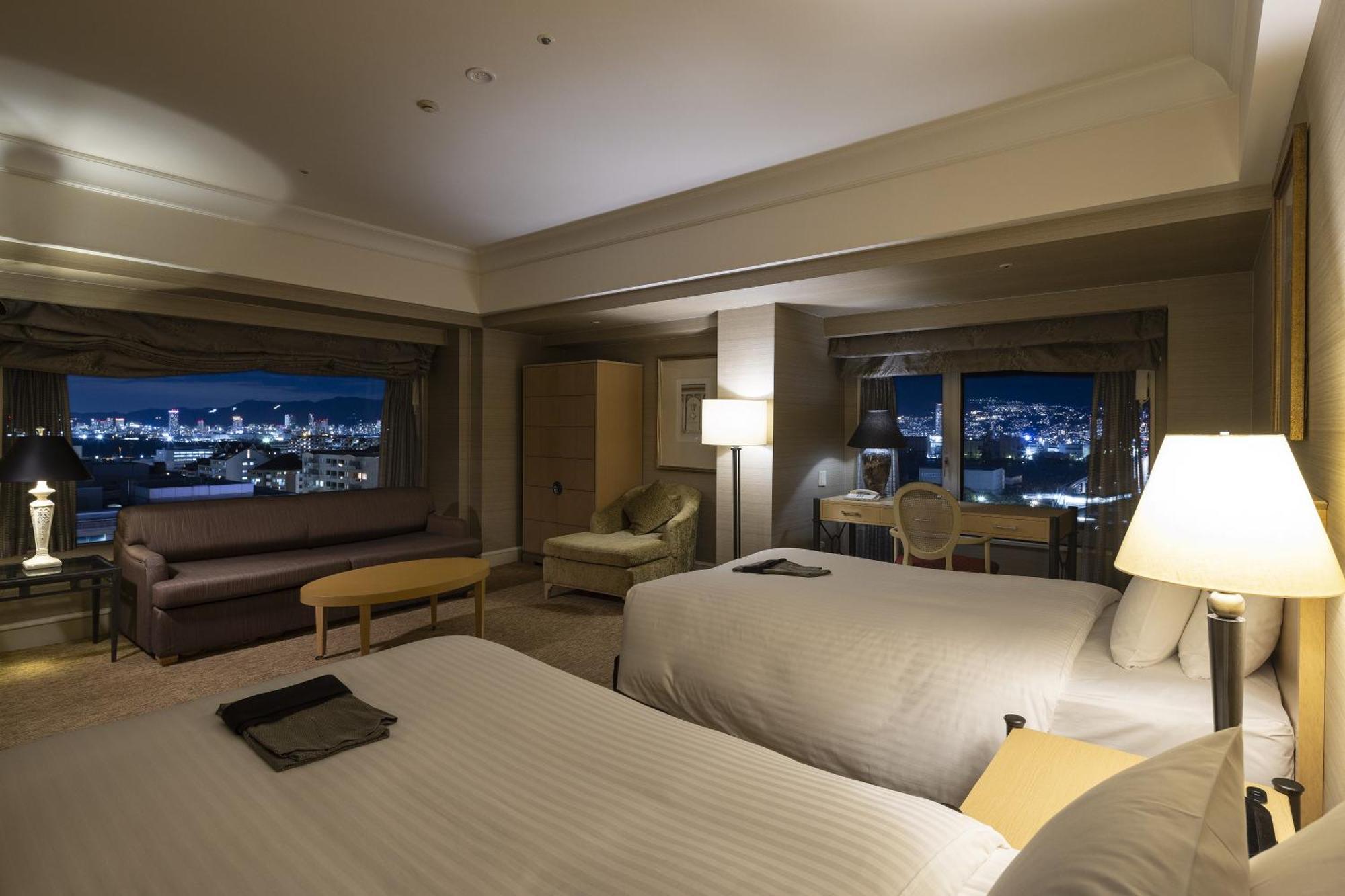 Bay Sheraton & Towers Hotel